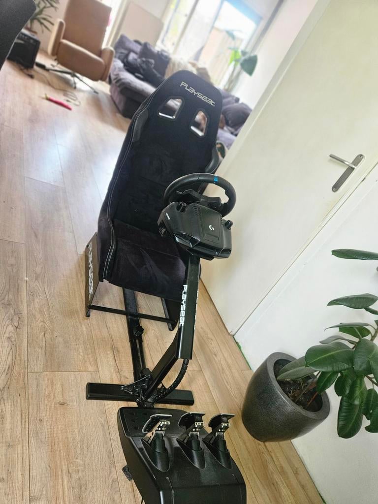 Playseat Evolution Alcantara met Logitech G923 Racestuur, Spelcomputers en Games, Ophalen