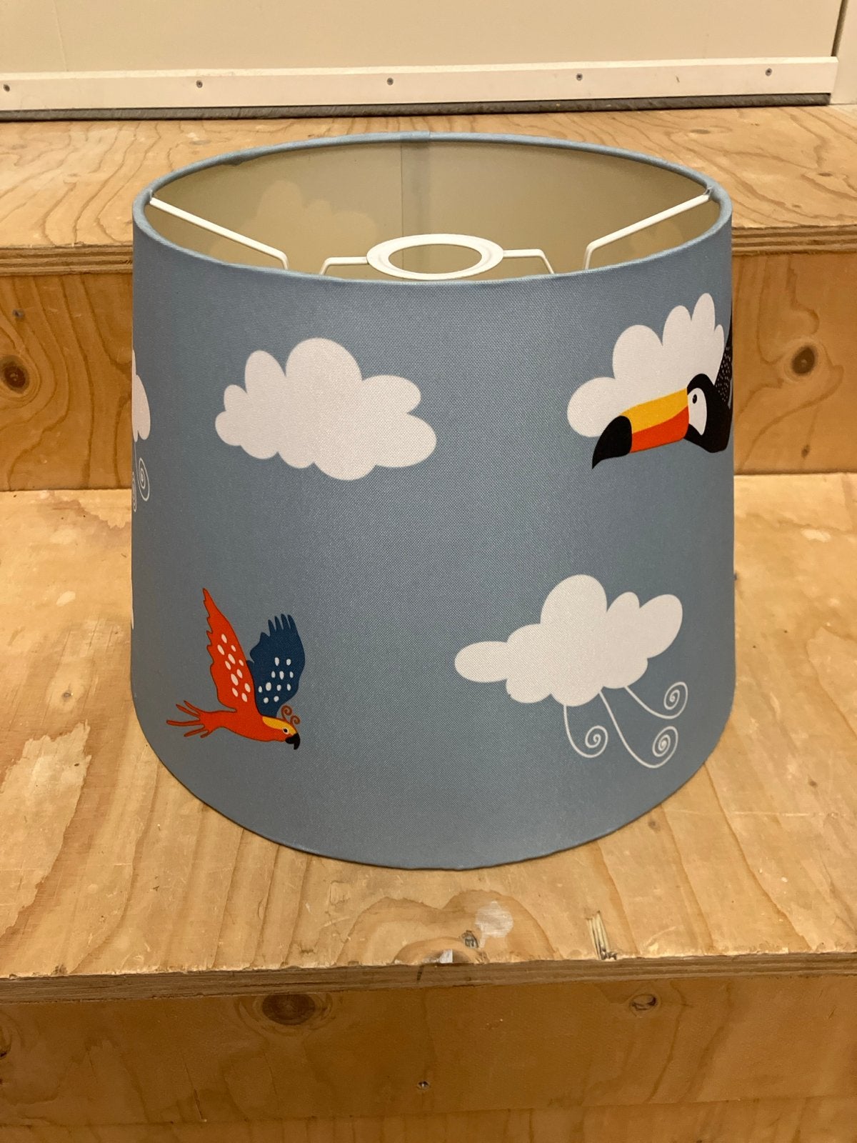 Leuke lampenkap met vrolijke vogels en wolken, Hanglamp, Gebruikt, Blauw, Rond