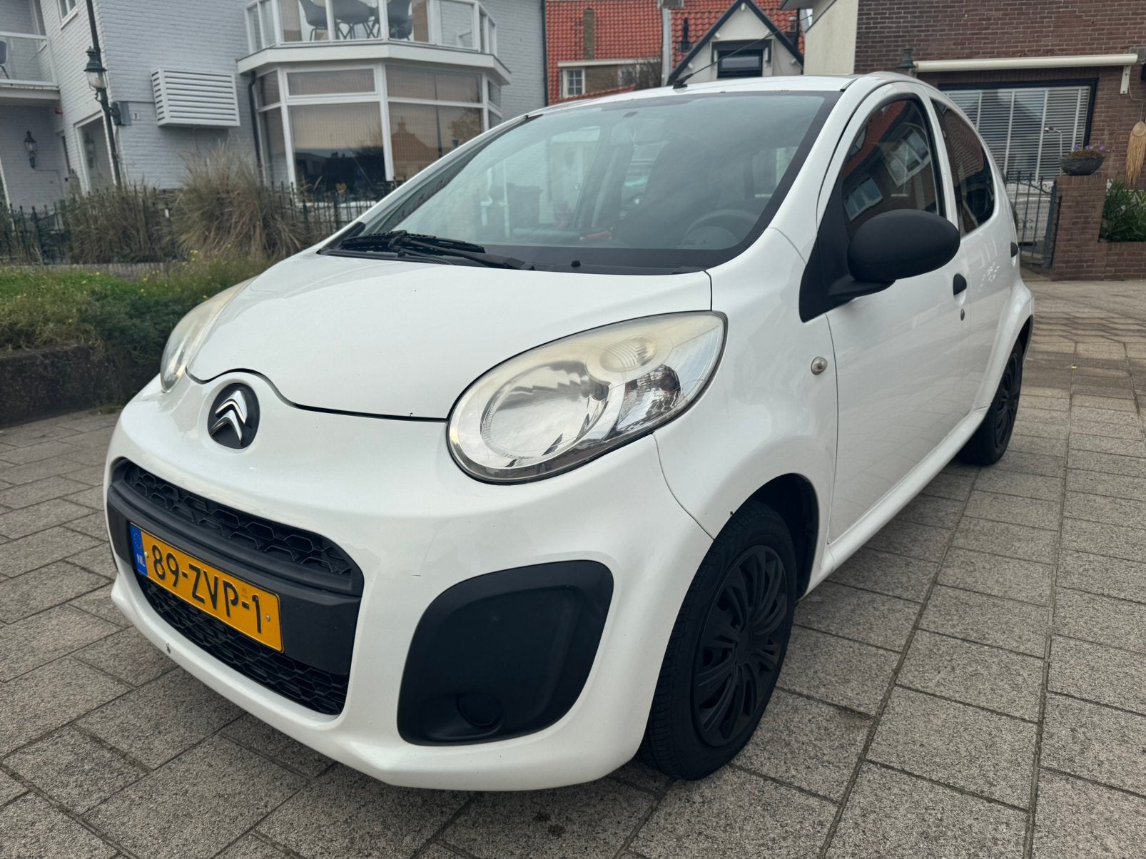 Citroën C1 1.0 12V 68PK 5D 2013 Wit, Voorwielaandrijving, Euro 5, Stof, Zwart