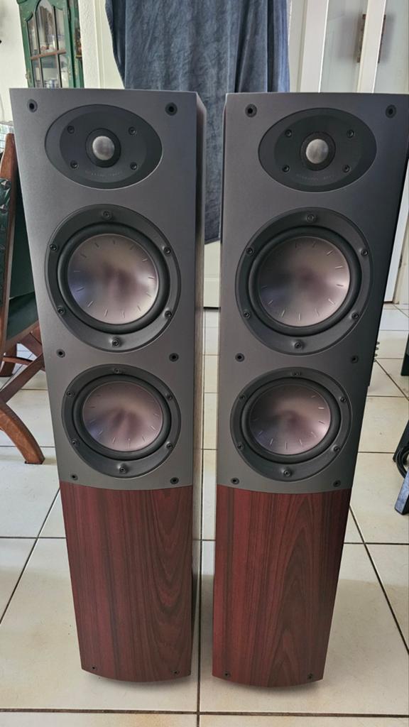 Mordaunt Short Aviano 6 luidsprekers en Aviano 5 center set., Ophalen