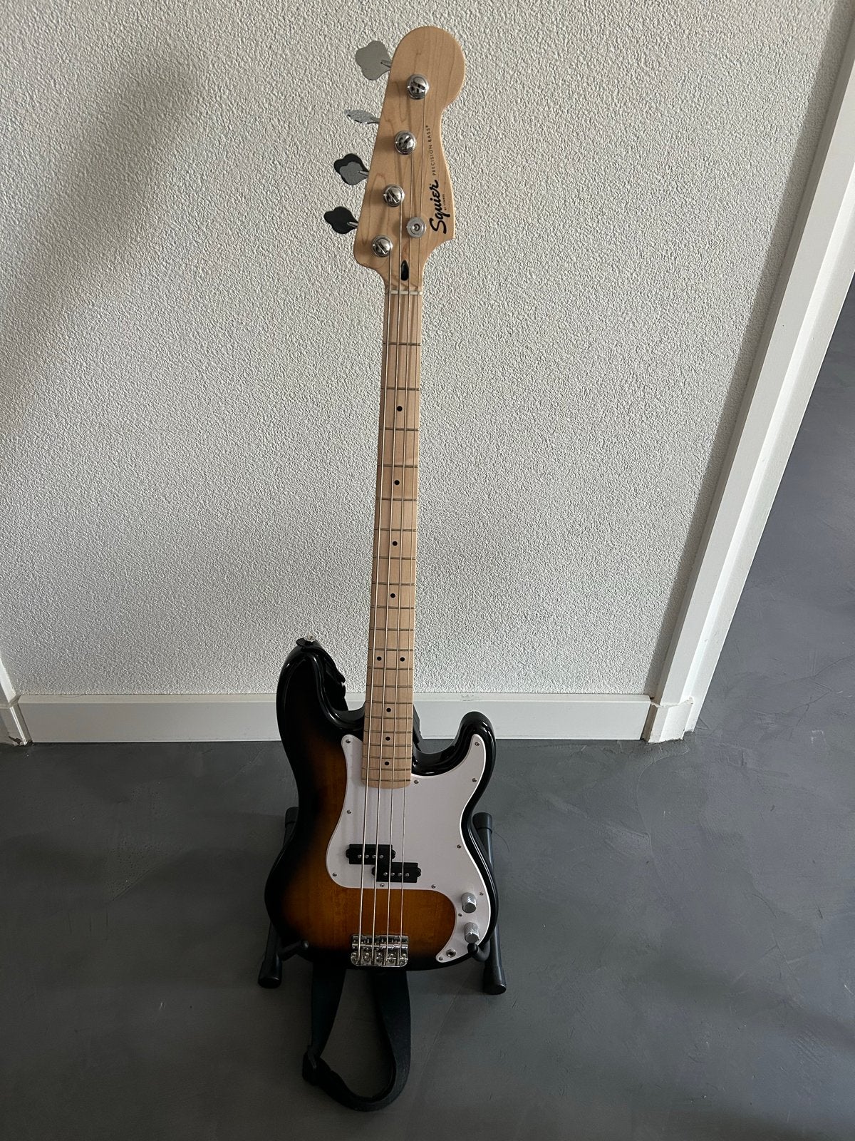 Squier Affinity P-Bass, Muziek en Instrumenten, Snaarinstrumenten | Gitaren | Bas, Ophalen, Zo goed als nieuw, Elektrisch