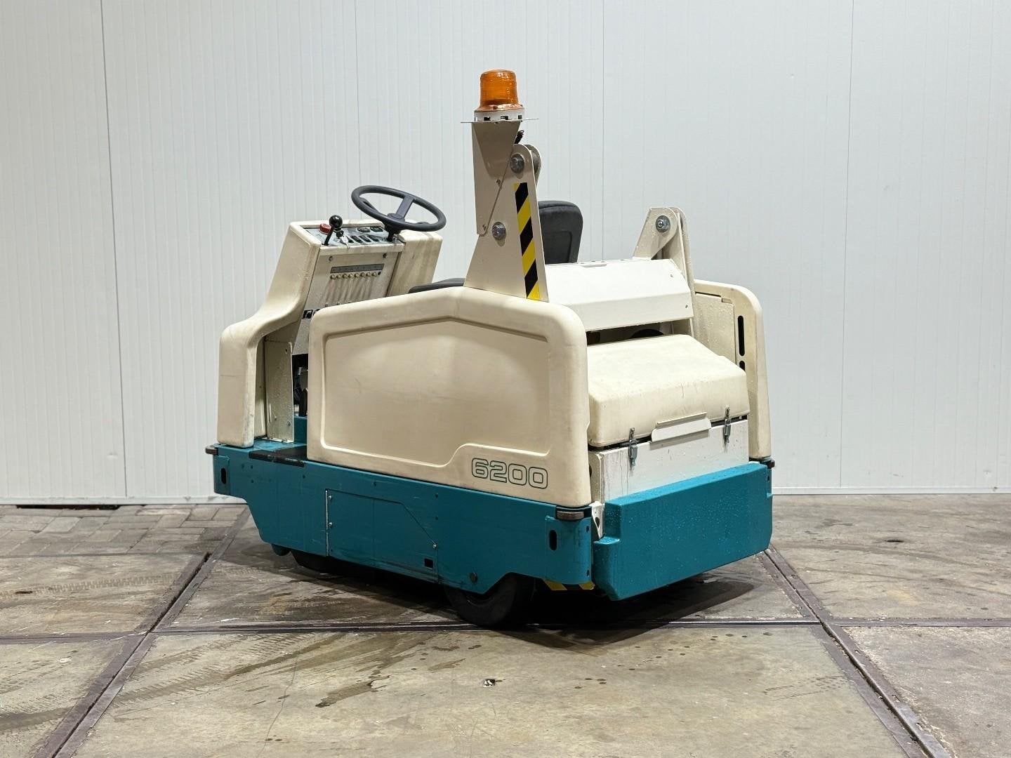 Tennant 6200 Opzit veegmachine BJ 2018 36V 627 UUR! HL1286