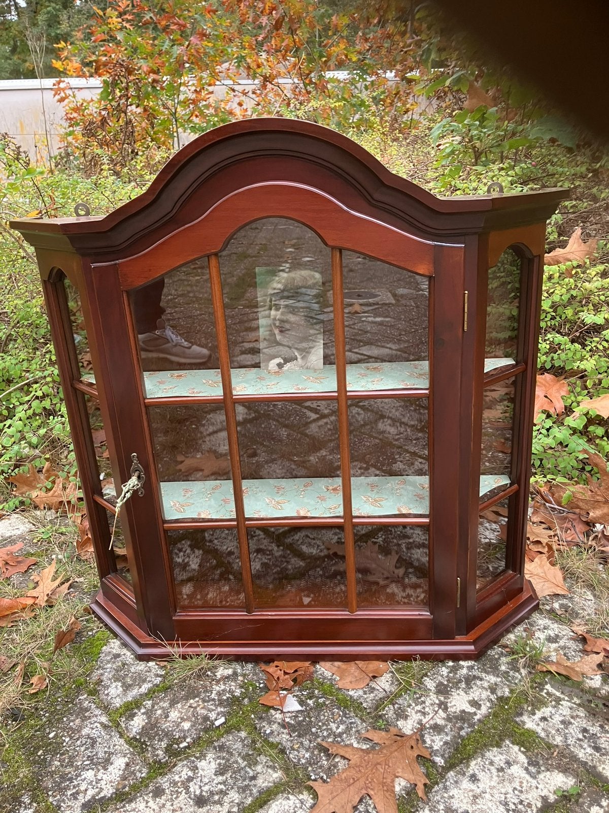 Antiek mooi vitrine kastje gemerkt, Ophalen, 50 tot 100 cm, Zo goed als nieuw, Minder dan 100 cm