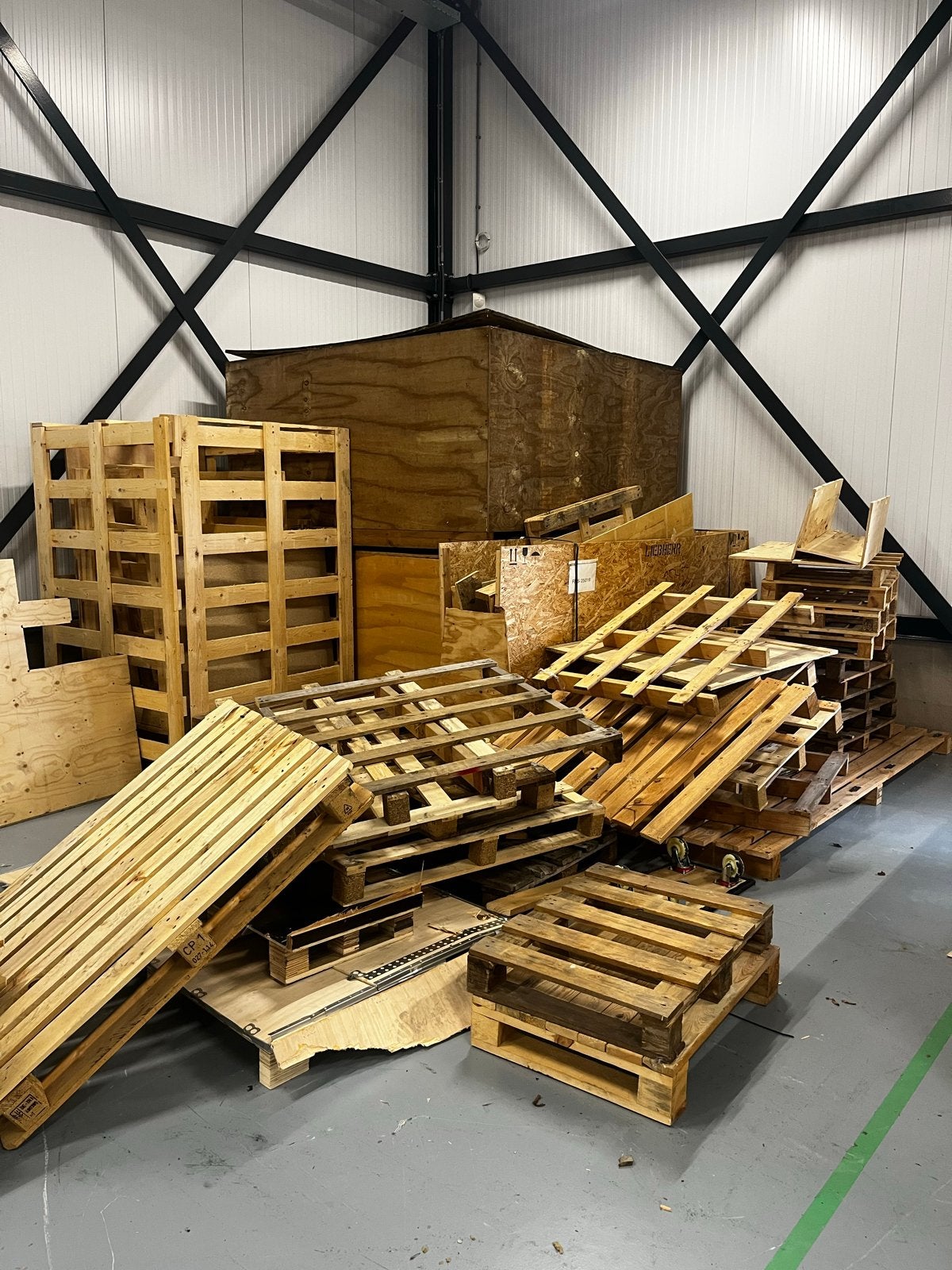 Schoon afvalhout - Pallets en diverse houtresten, Ophalen, Gebruikt, 25 tot 50 mm, Pallet