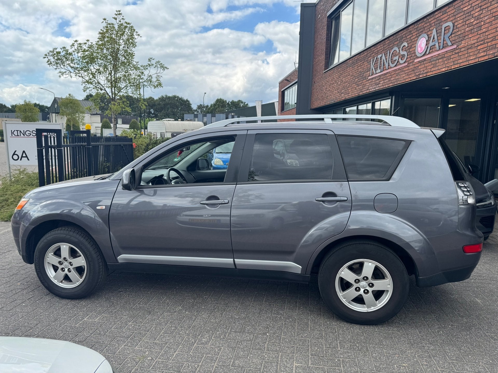 Mitsubishi Outlander 2.4 Intro Edition 2WD AIRCO LMV TREKHAA, Auto's, Voorwielaandrijving, 4 cilinders, 1465 kg, Bedrijf