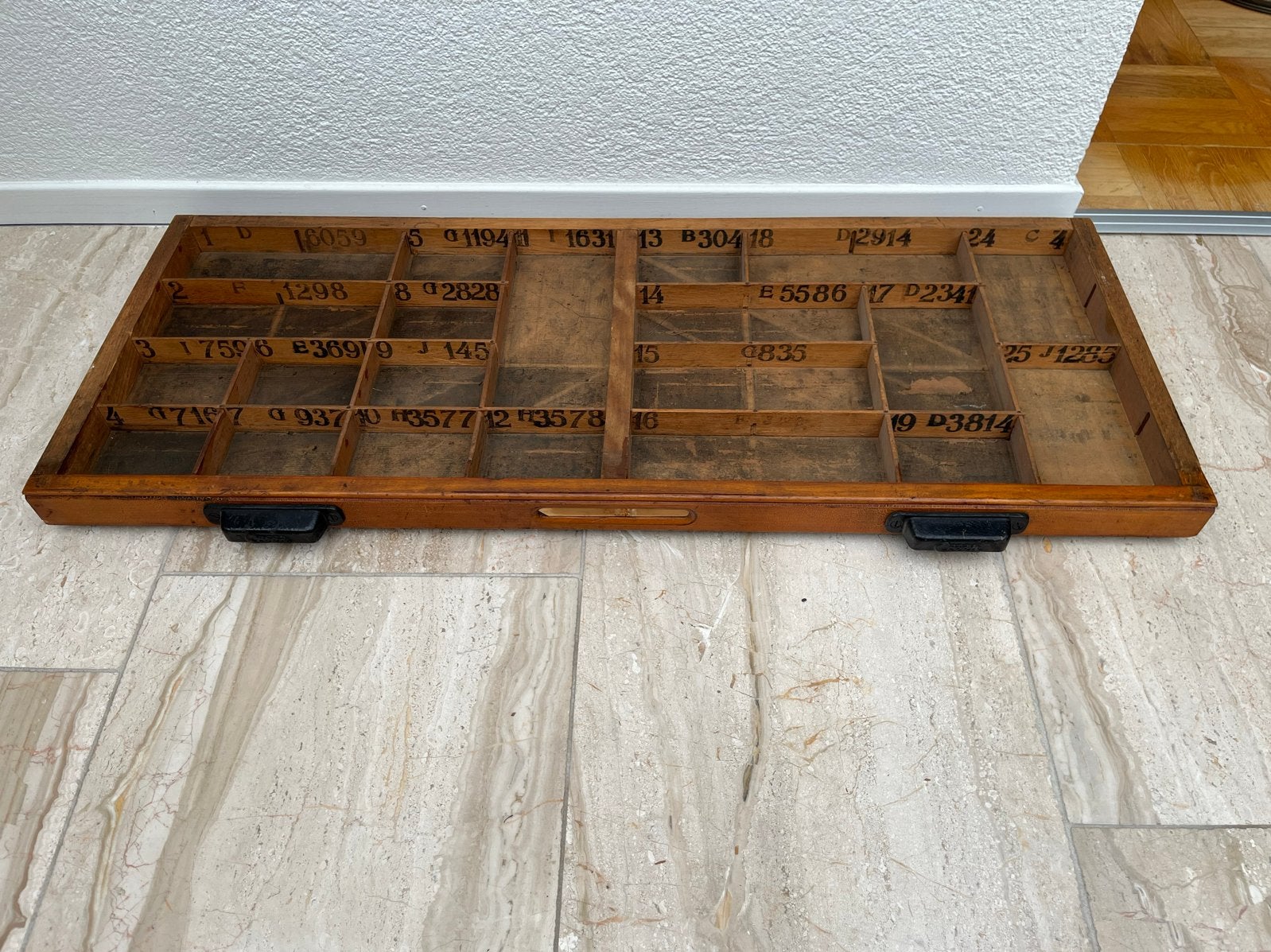 Vintage houten letterbak - decoratief en uniek, Ophalen