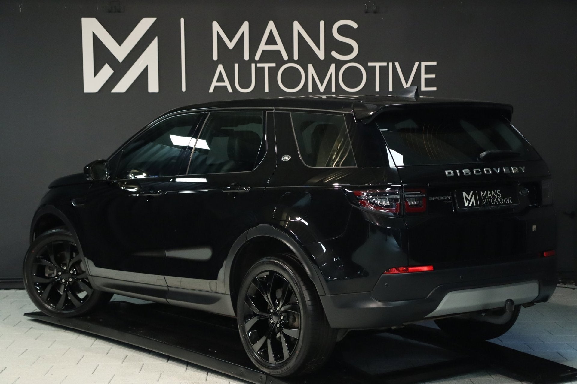 Land Rover Discovery Sport P300e 1.5 R-Dynamic SE / MEMORY /, Auto's, Automaat, 1497 cc, Gebruikt, Zwart
