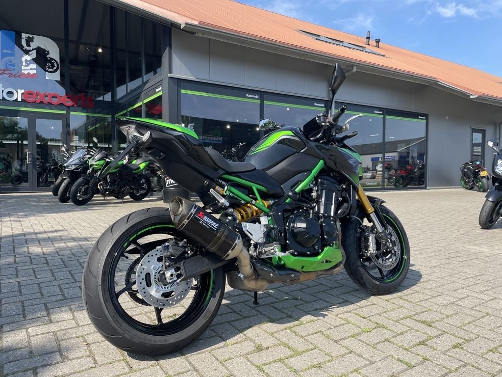 KAWASAKI Z900 SE, Bedrijf, Naked bike