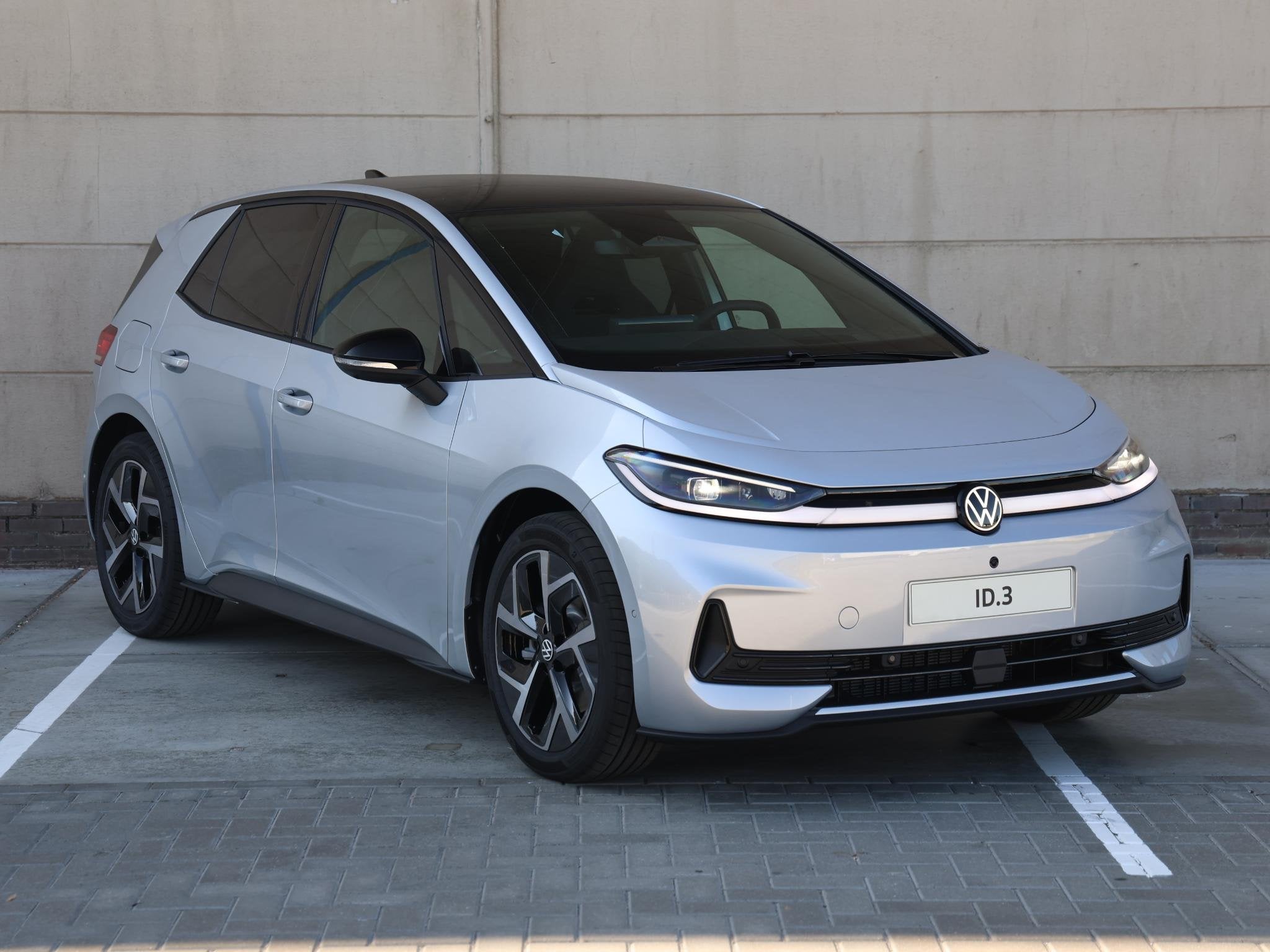 Volkswagen ID.3 Neo Style 61 kWh accu 190 PK | Panoramadak |, Auto's, Automaat, Achterwielaandrijving, Zwart, 190 pk