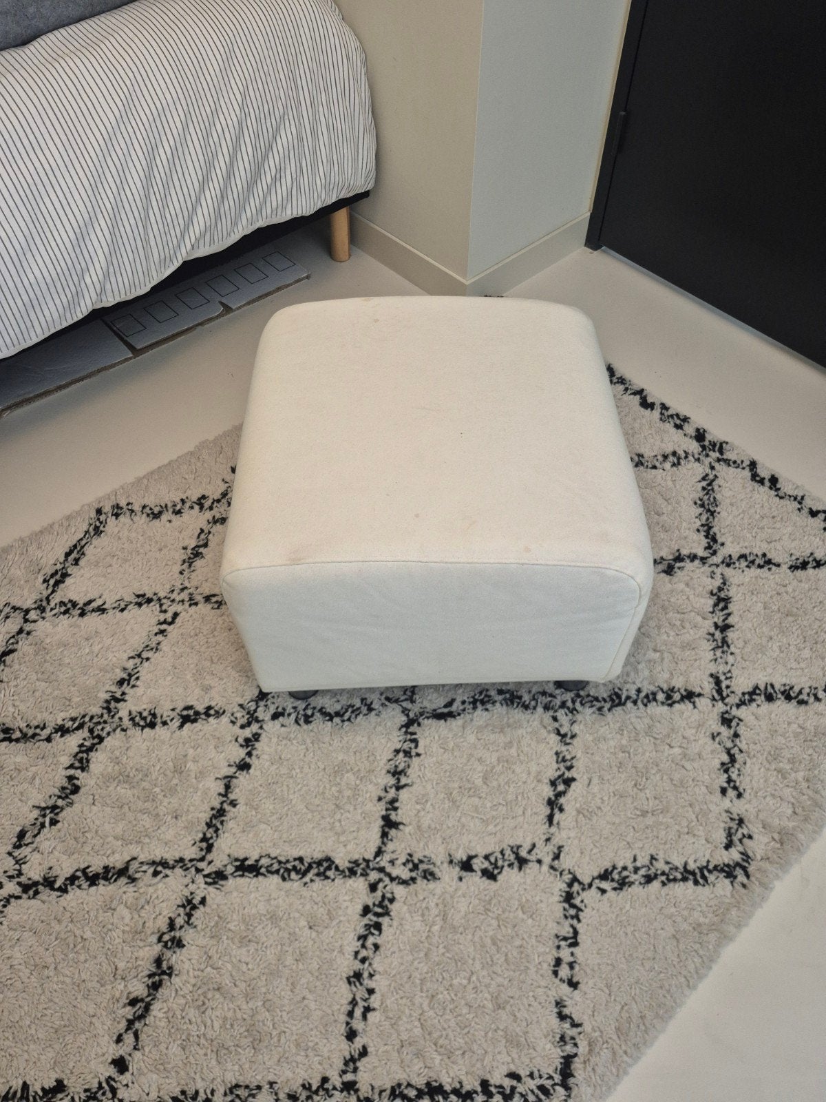 IKEA Kipplan Poef Voetenbank 50x50 cm met afneembare hoes, Huis en Inrichting, Banken | Voetenbanken en Poefen, Gebruikt, 50 tot 75 cm
