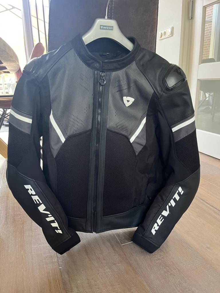 Rev’it jas jack mantis XL zwart/wit inclusief rug protector, Motoren, Kleding | Motorkleding, Ophalen of Verzenden, Tweedehands