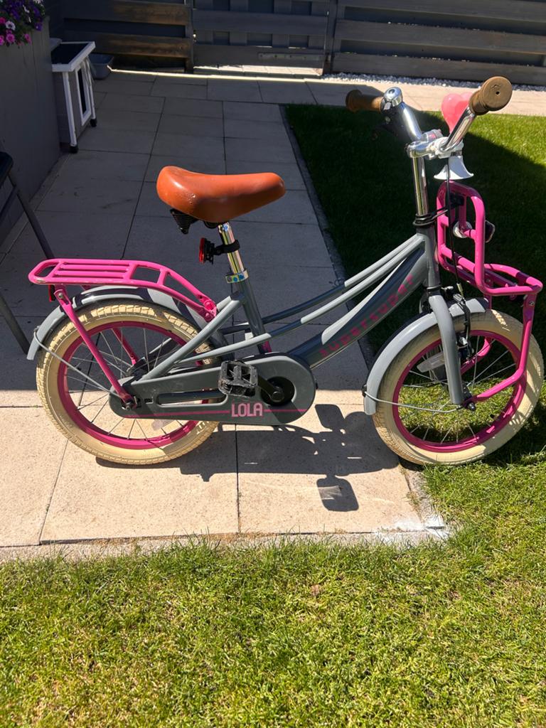 Kinderfiets Lola 16 inch - Grijs/Roze, Ophalen, Zo goed als nieuw, Terugtraprem, 16 tot 20 inch