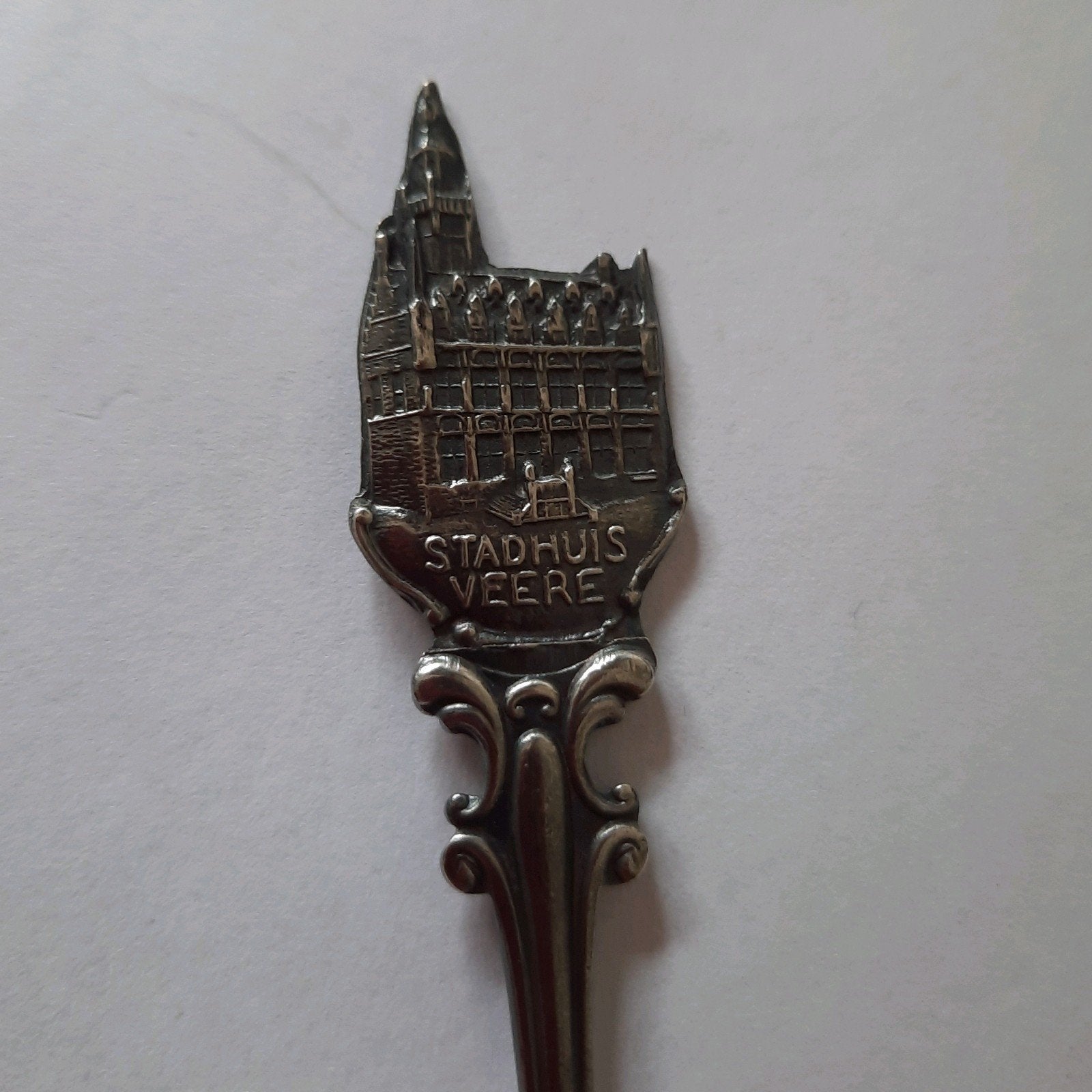 lepeltje Veere Stadhuis theelepeltje, Ophalen of Verzenden, Metaal, Bestek