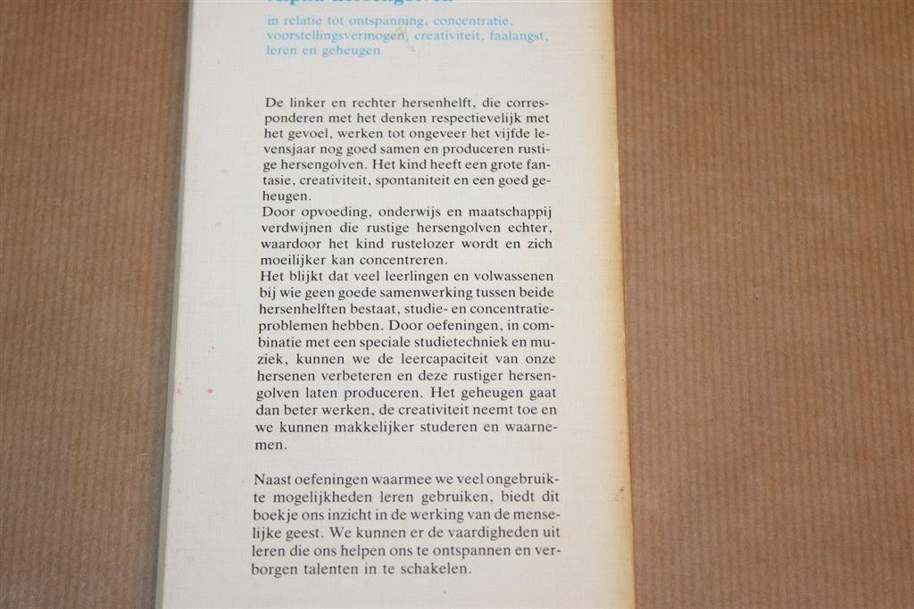 Alpha-Hersengolven — Ontspanning & Concentratie, Ophalen of Verzenden, Gelezen, Overige onderwerpen, Achtergrond en Informatie