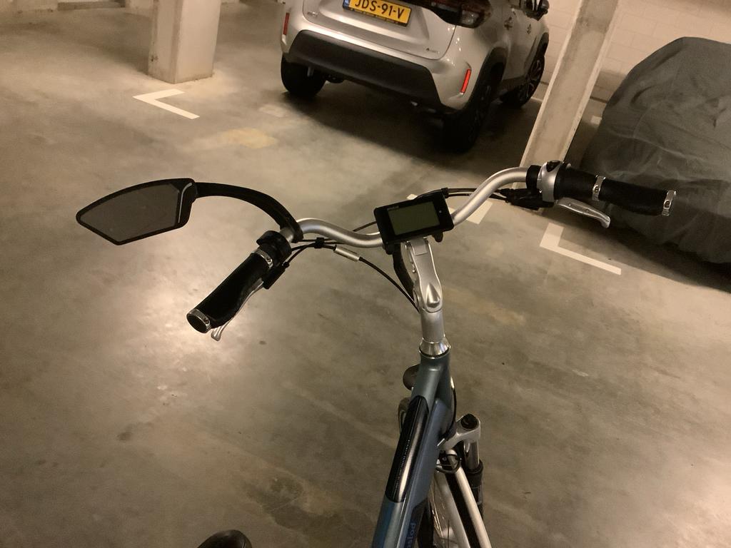 AMSLOD ELEKTRISCHE FIETSEN  SPLINTERNIEUWE BANDEN 1000 EURO, Fietsen en Brommers, Overige merken, Ophalen of Verzenden, Zo goed als nieuw