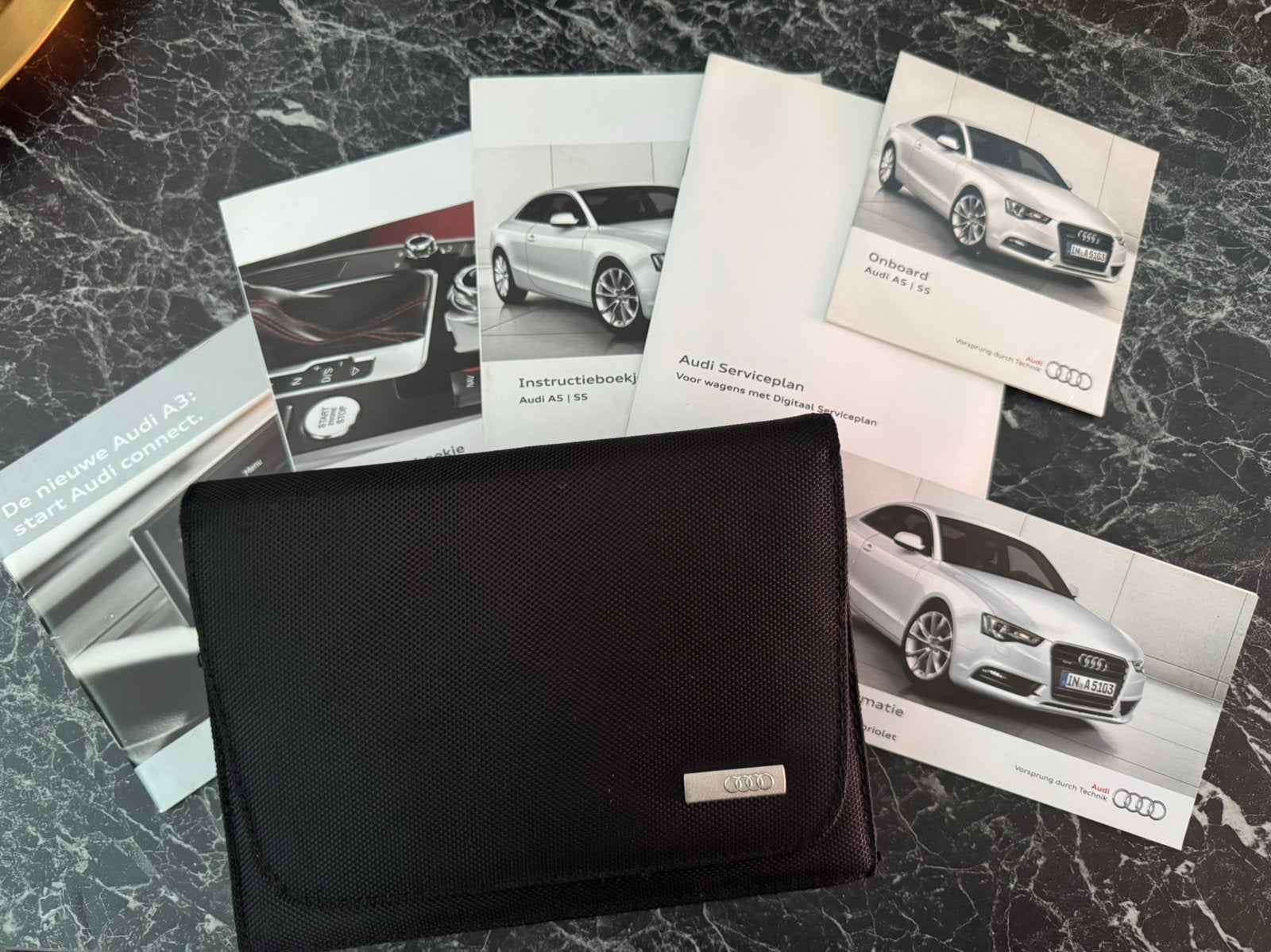 Audi A5 / S5 originele boordmap + handleidingen compleet, Ophalen of Verzenden, Audi