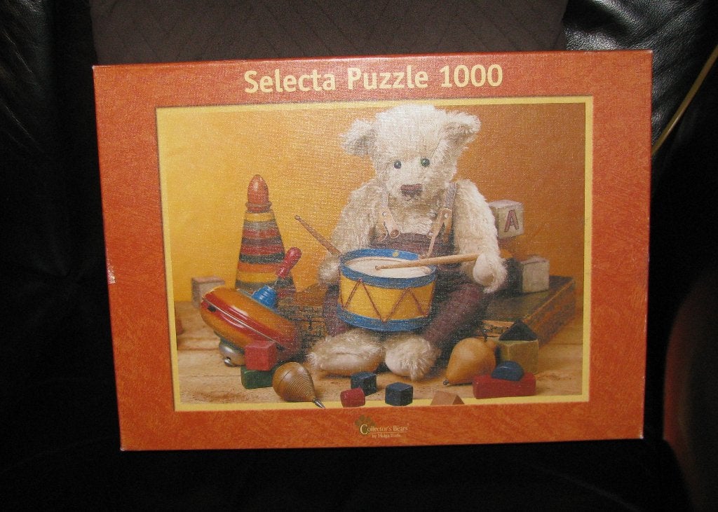 Puzzel 1000 stukjes. Beer met trommel. Merk : Selecta, Ophalen of Verzenden, 500 t/m 1500 stukjes, Gebruikt, Legpuzzel