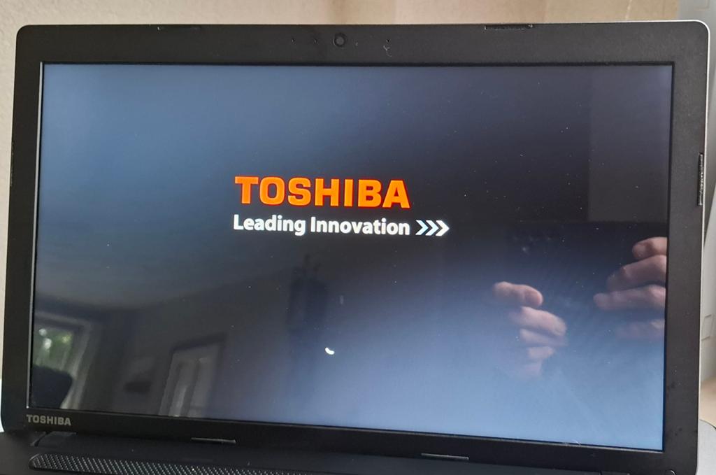Toshiba Laptop - Windows 11 en Office 2021, Computers en Software, Windows Laptops, Gebruikt, 15 inch, 2 tot 3 Ghz, Ophalen
