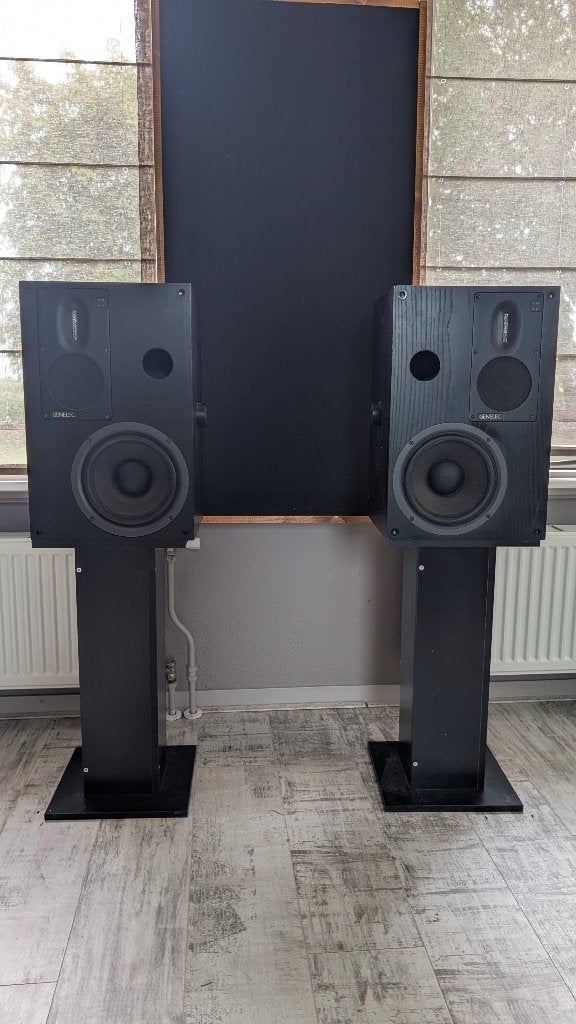Genelec S30c