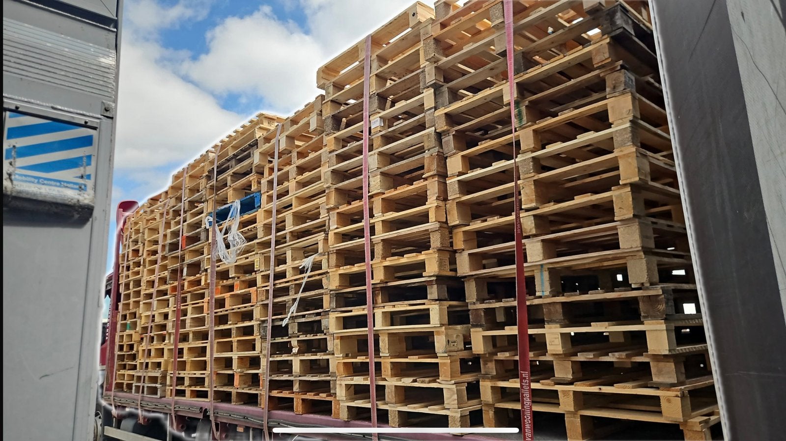Pallets gebroken haard hout, 6 m³ of meer, Ophalen, Overige houtsoorten, Blokken