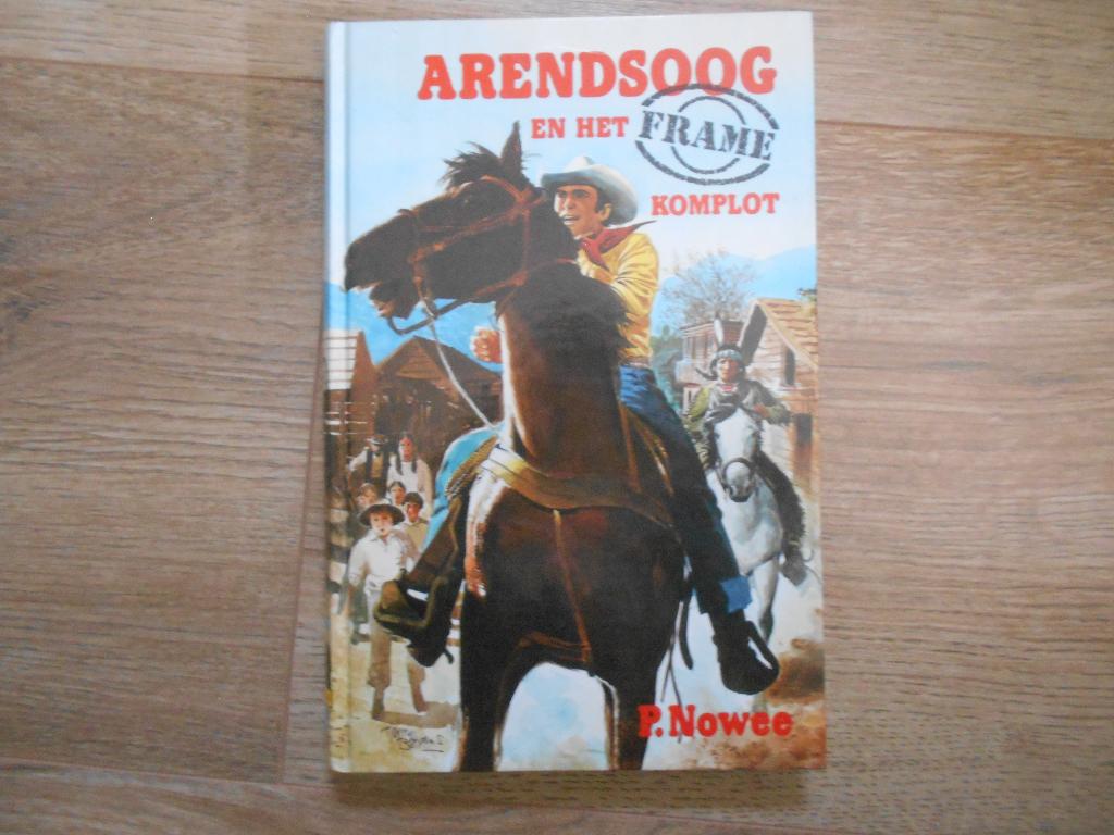 P. Nowee Arendsoog en het frame komplot, Boeken, Ophalen of Verzenden, Zo goed als nieuw