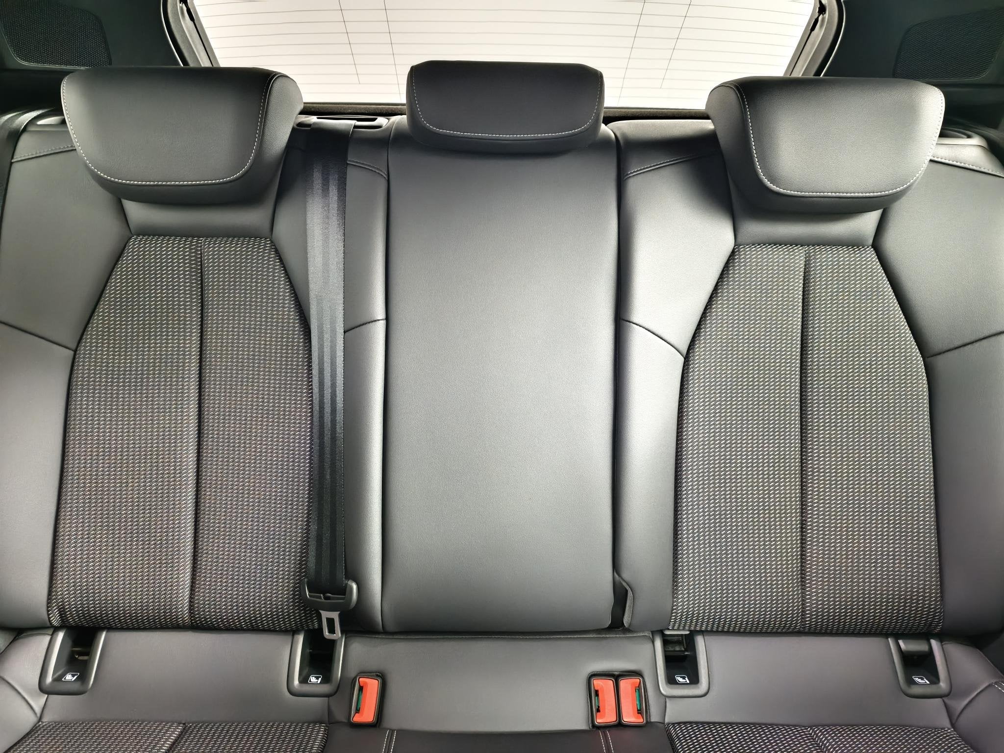 Foto 8 van Audi A3 40 TFSI e S edition | Camera | Matrix LED | Adaptiev