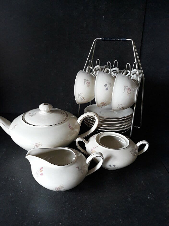 Servies Cerpa Diverse stukken

Soepterrine, 2 Dekschal, Antiek en Kunst, Ophalen of Verzenden