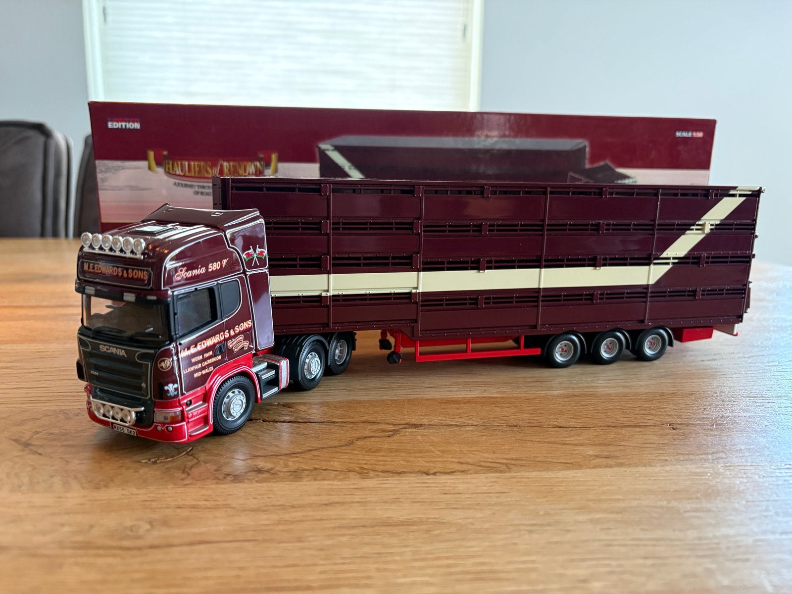 Corgi Limited Edition Scania R580 V8 M.E. Edwards & Sons, Ophalen of Verzenden, Zo goed als nieuw, Bus of Vrachtwagen, Overige merken