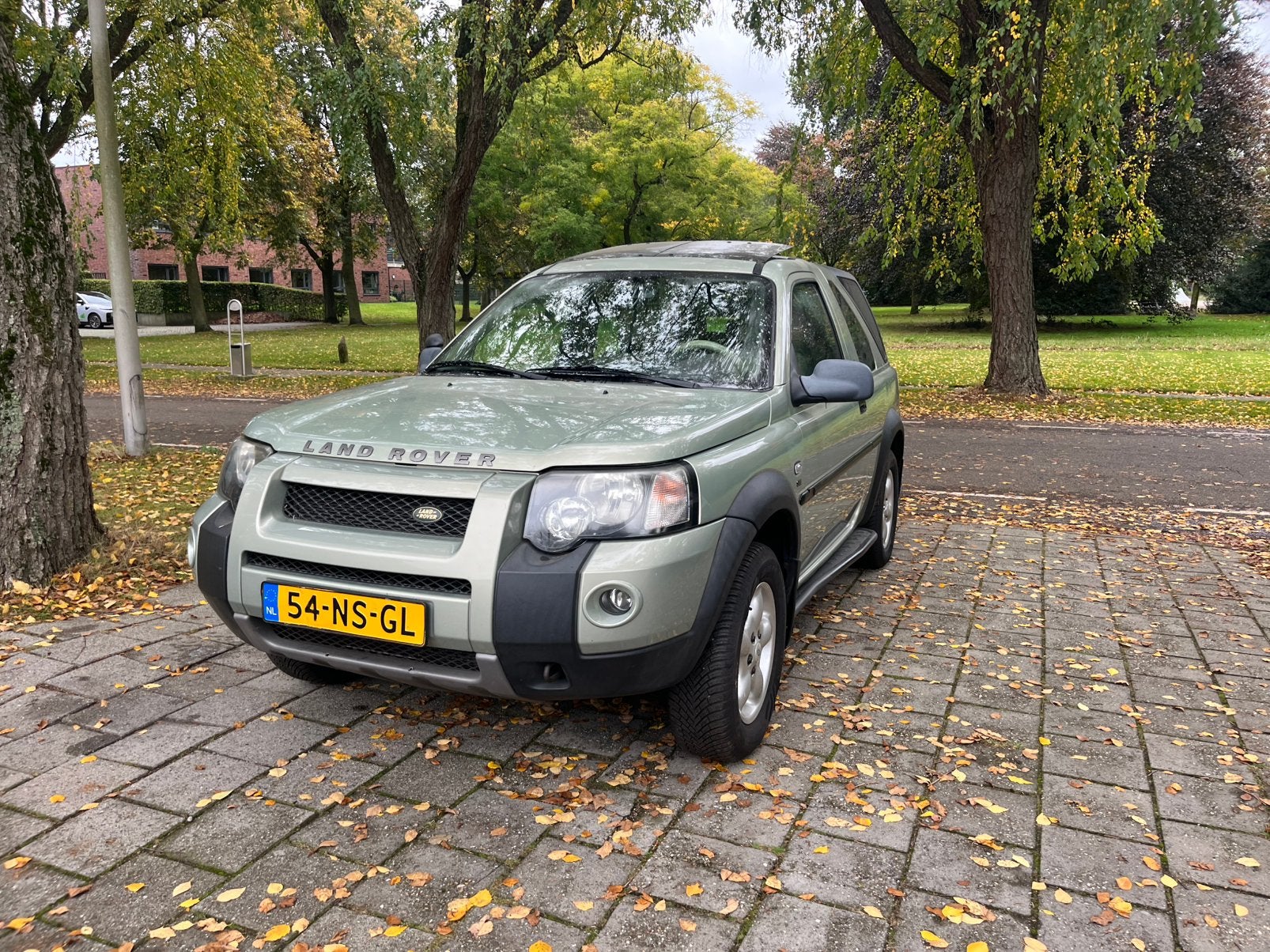 Land Rover Freelander 2.5 V6 3DR AUT 4WD 2004 Groen, Auto's, Automaat, Beige, 2497 cc, 2000 kg