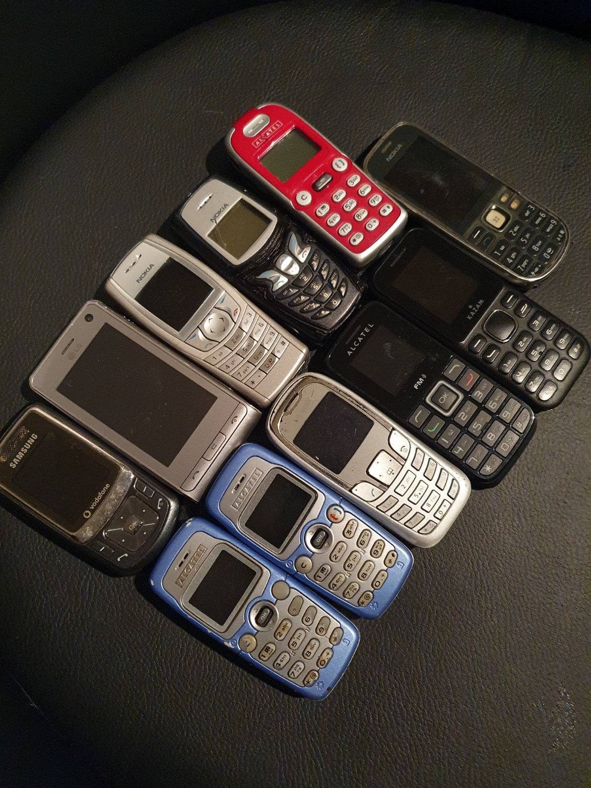 Partij van 11 defecte telefoons - Ophalen, Telecommunicatie, Ophalen, Klassiek of Candybar, Zonder simlock, Niet werkend