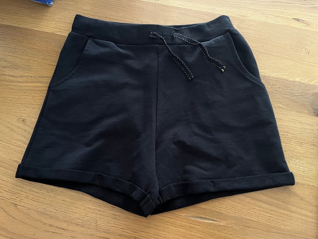 Korte donkerblauwe broek van Name-it maat 146 (advr 73), Kinderen en Baby's, Kinderkleding | Maat 146, Broek, Meisje, Name it