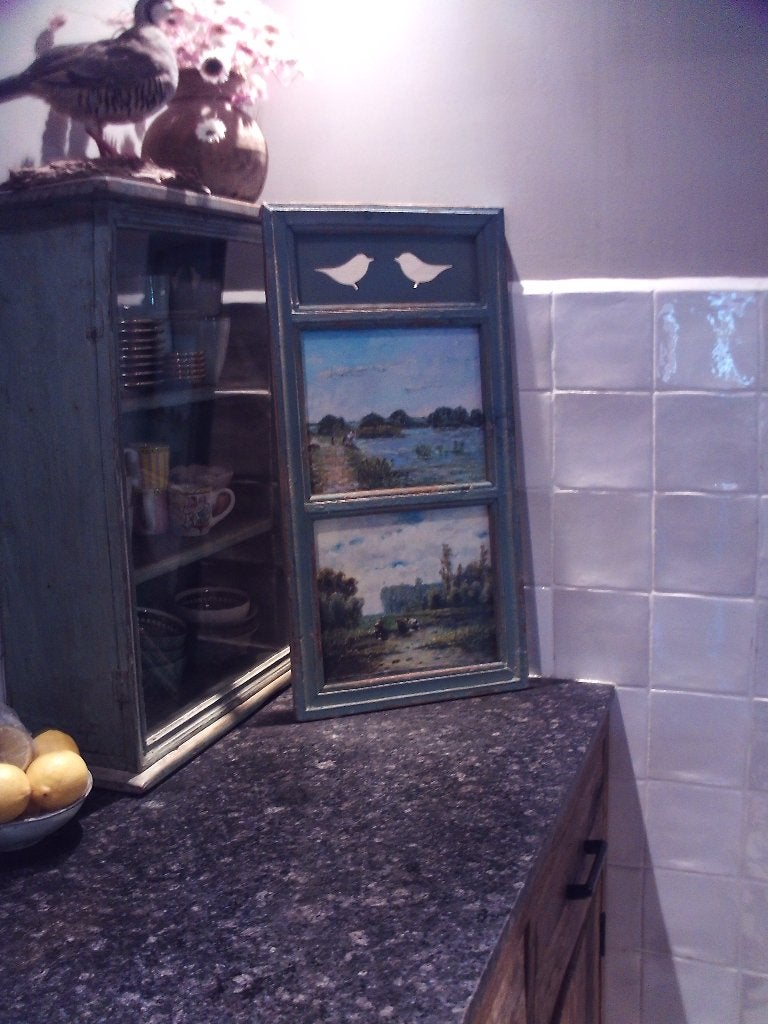 2 kleine schilderijen in houten lijst, 64x32 cm, Doek, Realistisch, Ophalen of Verzenden, Landschap
