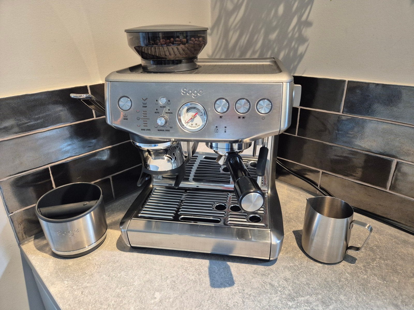 Sage Barista Express Impress Espresso koffiemachine rvs, Witgoed en Apparatuur, Koffiezetapparaten, Ophalen, Espresso apparaat