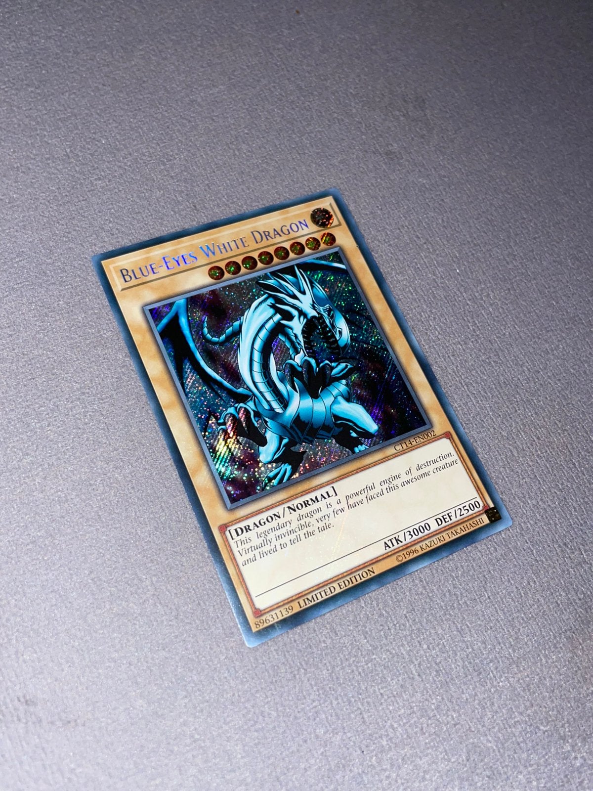 Yu-Gi-Oh! Blue-Eyes White Dragon Secret Rare CT14-en002, Hobby en Vrije tijd, Verzamelkaartspellen | Yu-gi-Oh!, Zo goed als nieuw