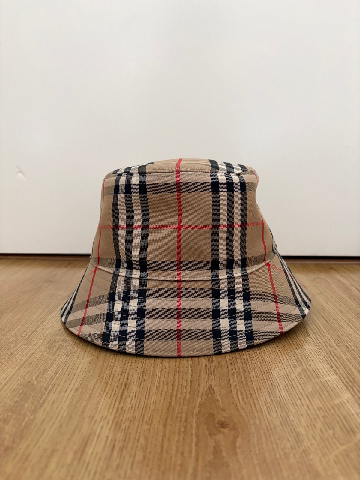 Burberry buckethat, Ophalen of Verzenden, Nieuw, 55 cm (S, 6⅞ inch) of minder, Hoed