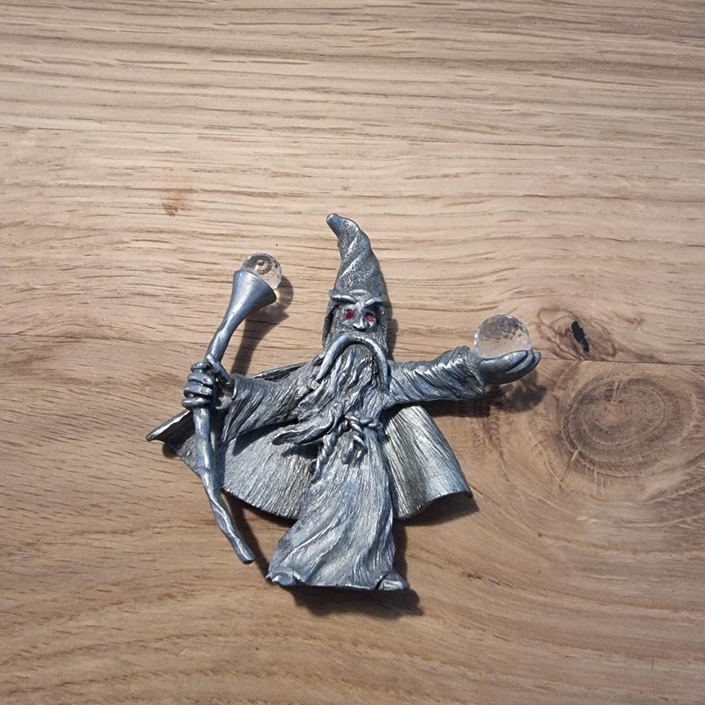 Spoontiques Tinnen Tovenaar met Kristallen Bol - 1985, Ophalen of Verzenden, Zo goed als nieuw, Fantasy