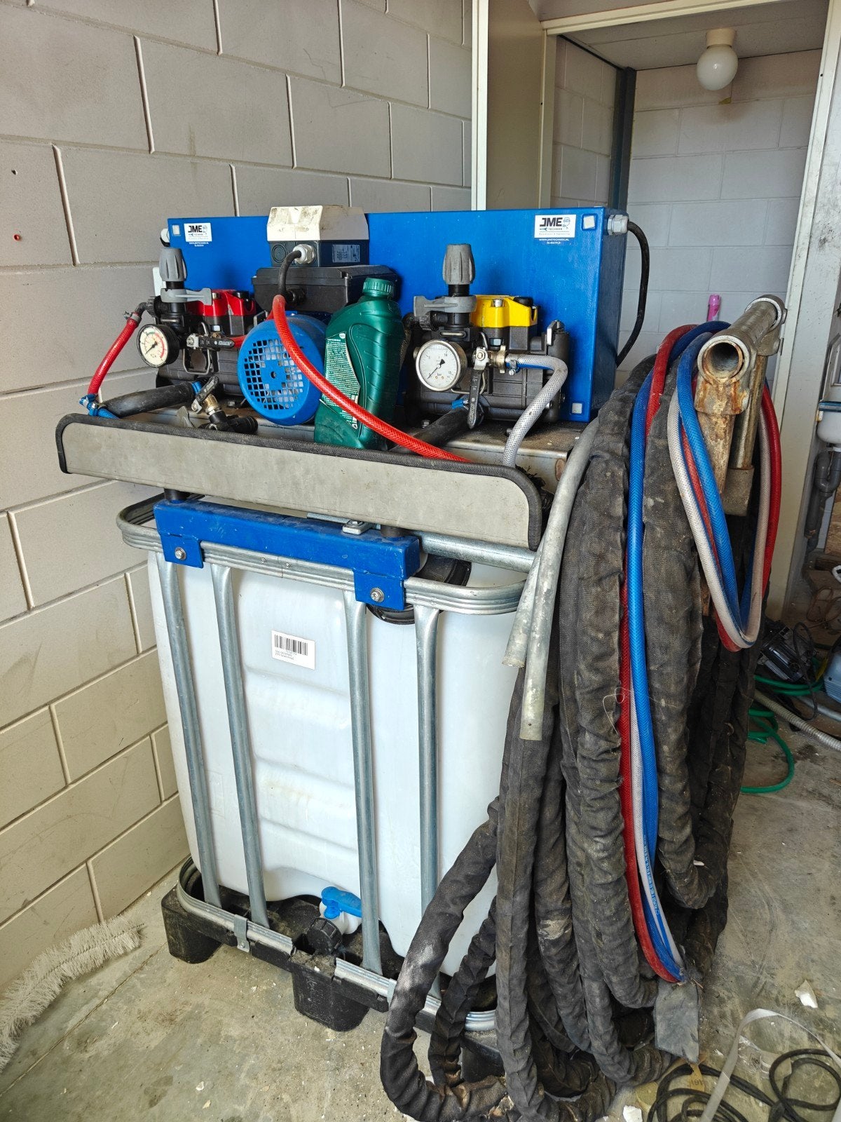 UF-schuimmachine - Zeer weinig gebruikt, Ophalen of Verzenden, Zo goed als nieuw, Overige materialen, Muurisolatie