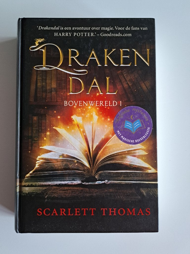 Drakendal: Bovenwereld I - Scarlett Thomas (Hardcover), Boeken, Verzenden, Zo goed als nieuw, Scarlett Thomas