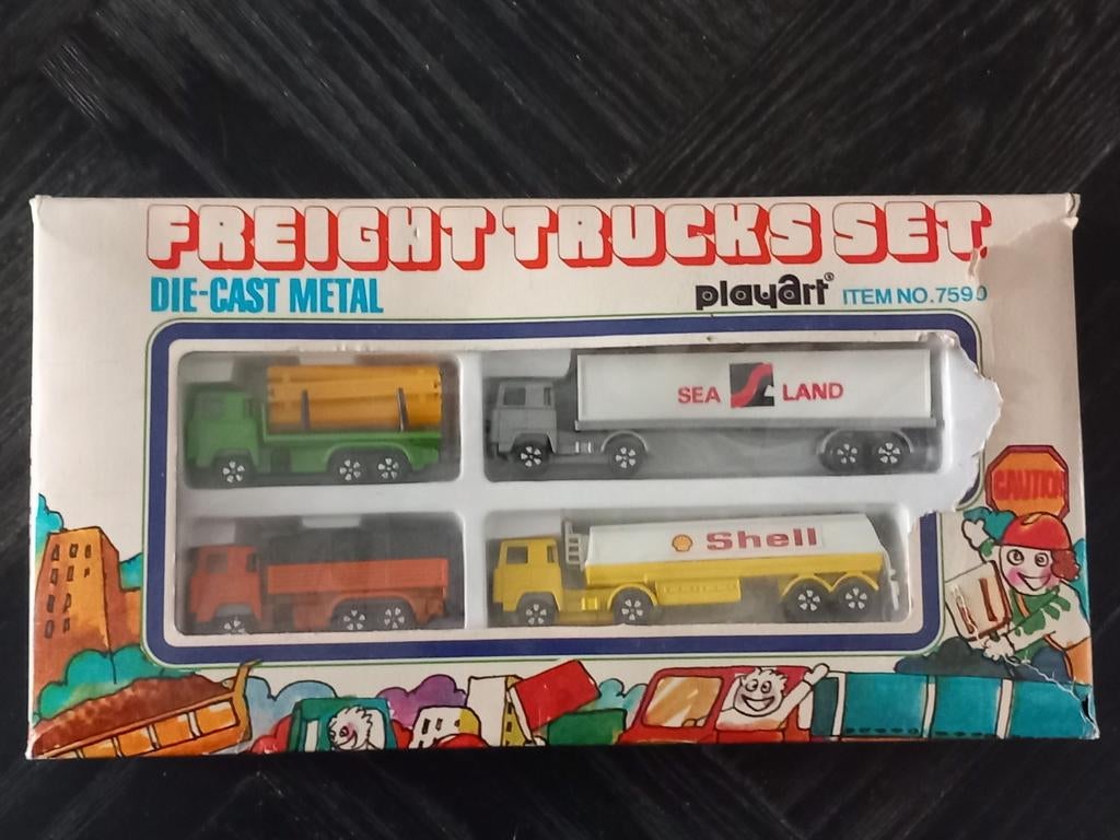 Playart freight trucks set, Ophalen of Verzenden, Zo goed als nieuw, Bus of Vrachtwagen, Overige merken
