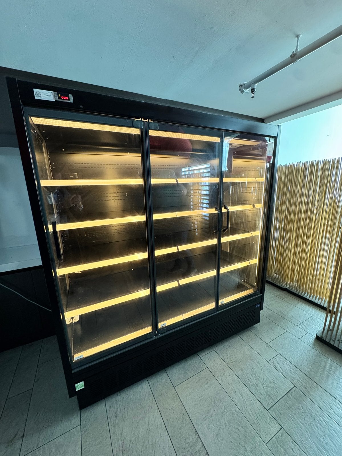 Carrier Koelvitrine met glazen deuren, Ophalen, 200 liter of meer, 60 cm of meer, 160 cm of meer