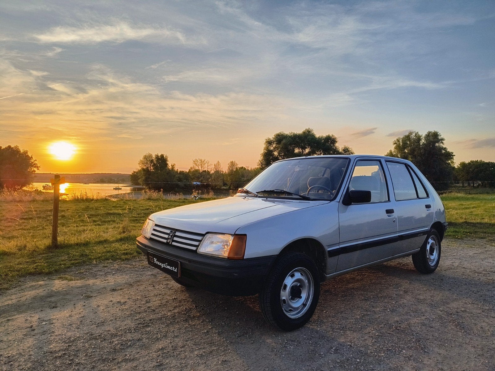 Peugeot 205 1.1 GE bwjr 1986 135.240 km <PRACHTIGE AUTO>, Auto's, Peugeot, Voorwielaandrijving, Dealer onderhouden, 4 cilinders