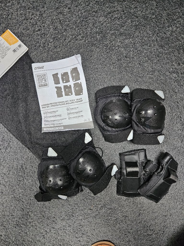 Knie-, elleboog- en polsbeschermers (kind), Ophalen, Zo goed als nieuw, Kinderen