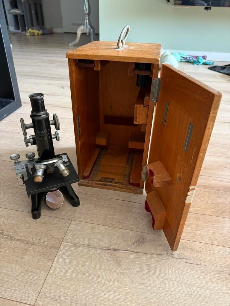 Antieke ernst leitz wetzlar microscoop, Audio, Tv en Foto, Optische apparatuur | Microscopen, Ophalen, Gebruikt