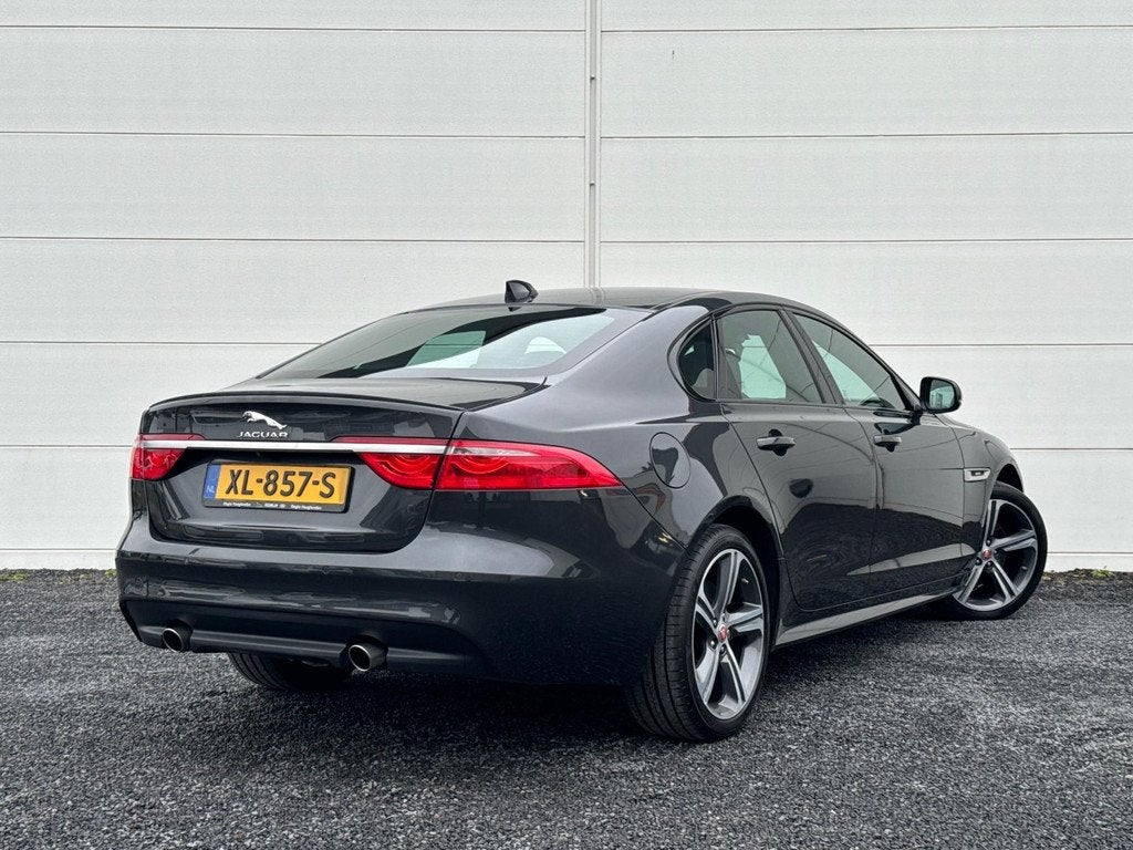 Jaguar XF 2.0 Portfolio R-Sport Orig NL Meridian Camera Leer, Automaat, Gebruikt, Euro 6, 4 cilinders