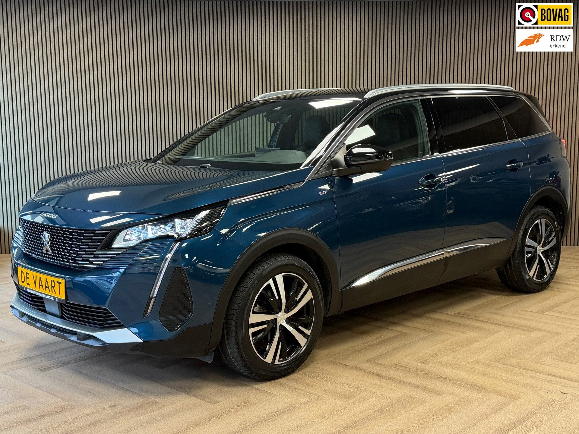 Peugeot 5008 1.2 PureTech GT 7 PERS. NAVIGATIE CAMERA APPLE, Voorwielaandrijving, Gebruikt, Met garantie (alle), Blauw