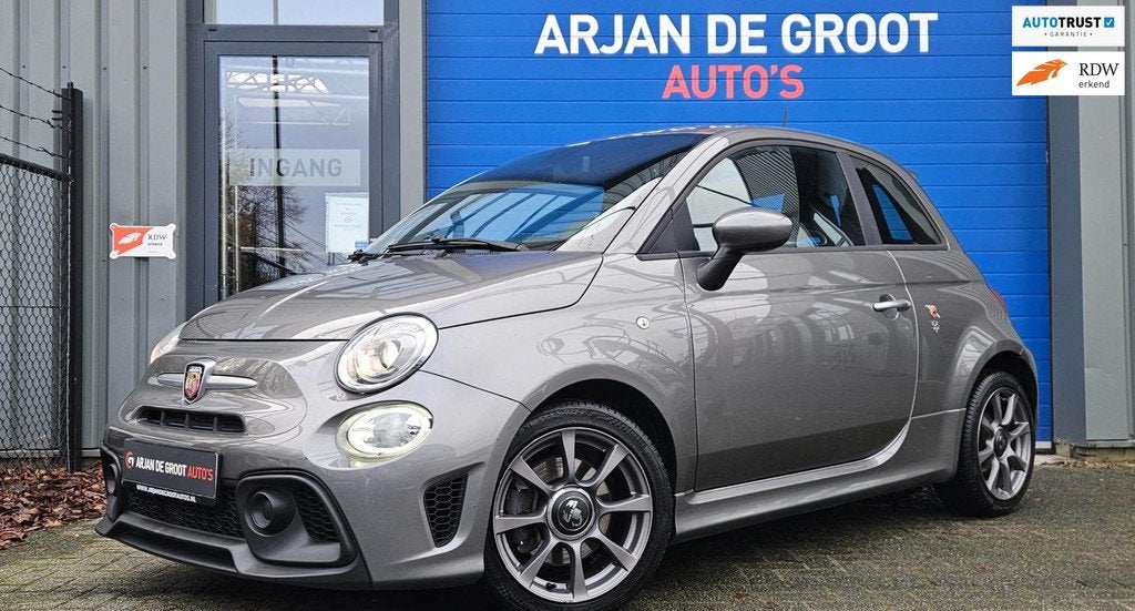 Abarth 500 595 1.4 T-jet 135 Airco Navi PDC Bleutooth 1ste e, Auto's, Abarth, Voorwielaandrijving, Gebruikt, 4 cilinders, Bedrijf