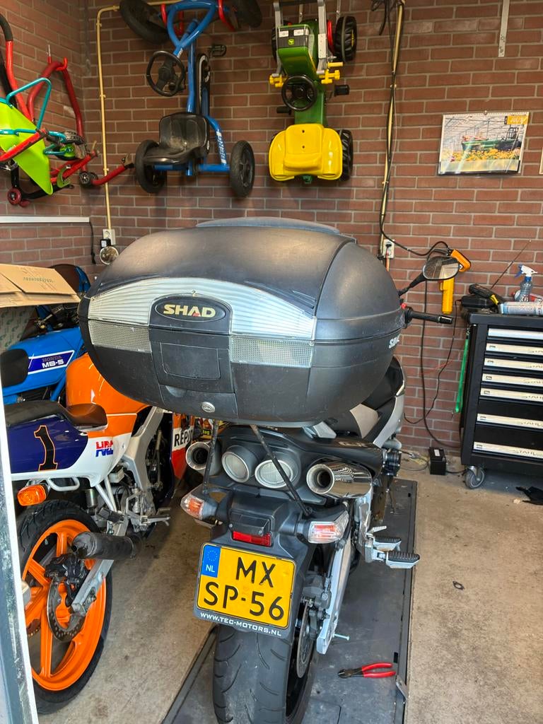 Shad Topkoffer met rugkussen voor Suzuki GSR600, Ophalen, Gebruikt