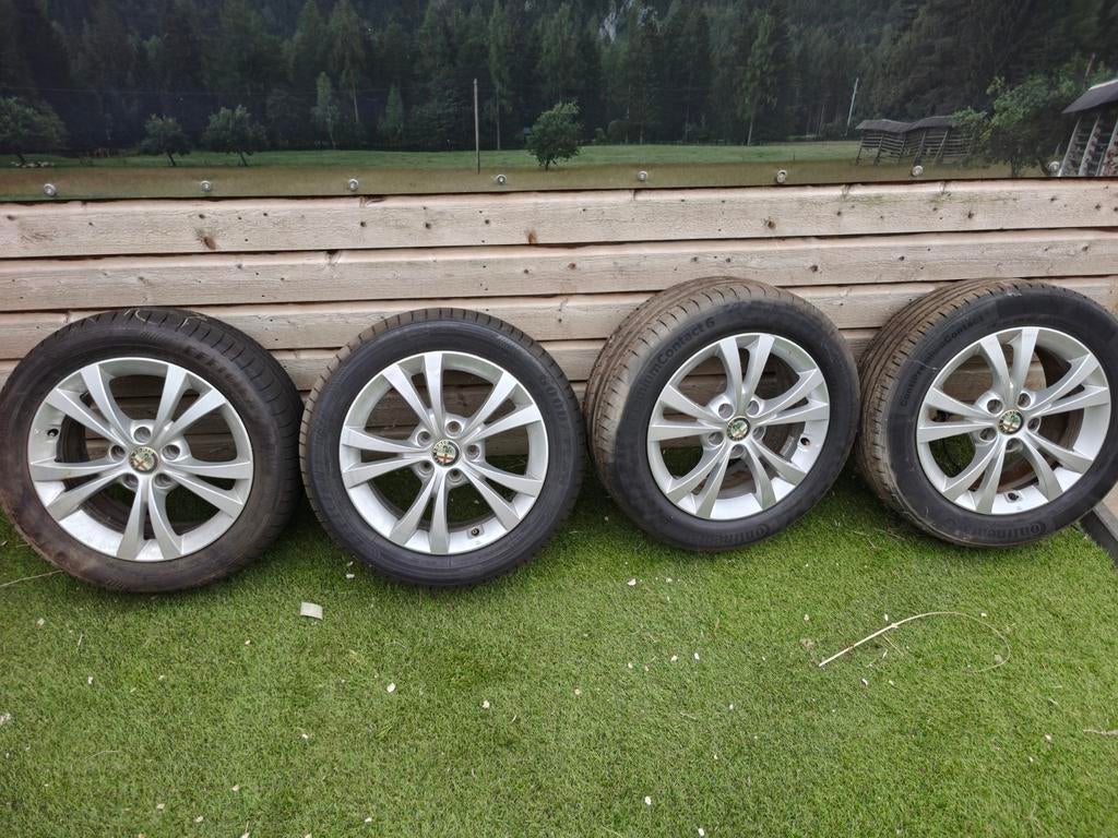 Set van 4 gebruikte banden en velgen Alfa Romeo gilulietta, Auto-onderdelen, Banden en Velgen, Ophalen, Gebruikt, 16 inch, Banden en Velgen