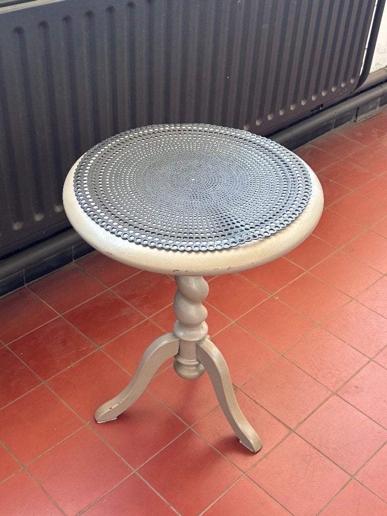 Ronde Bijzettafel Hout Klassiek Getordeerde Poot, Ophalen, Minder dan 55 cm, Gebruikt, Klassiek