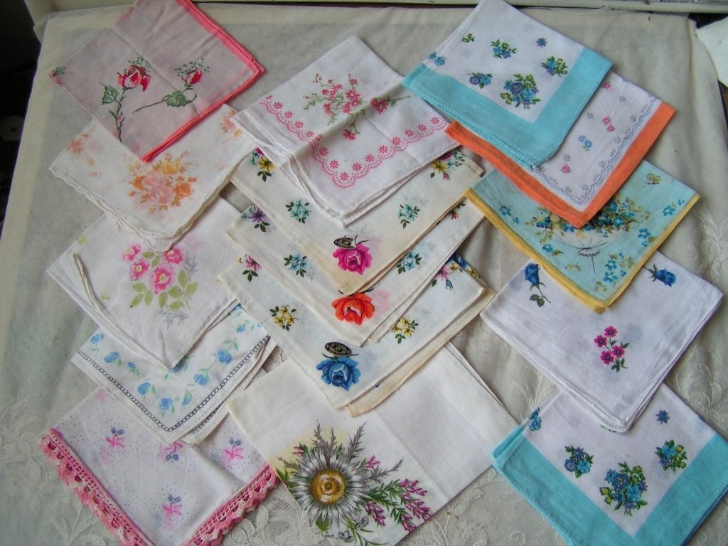 15 bloemetjes zakdoeken nr BB 1037, Verzenden